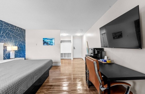 Marshfield Hotel | King Bed in Lux Boutique Hotel