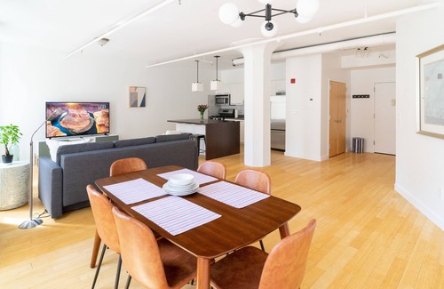 Boston Apartment | King Bed Loft in the Heart of Downtown Boston