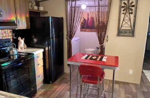 Winnsboro Other | King Bed, Pet Friendly, BBQ Pit, Fire Pit, Full Kitchen, Smart TV’s