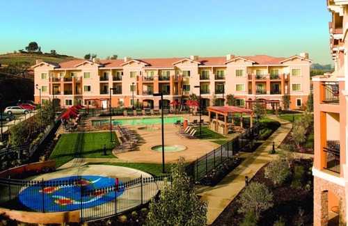 Napa Condo | King Bed Studio Vino Bello Bottlerock Check in Thu 5/22 Out Mon 5/26