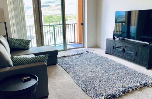 Ewa Condo | King Bed w/ pool. Prime Location. Assigned Parking. Family Friendly!