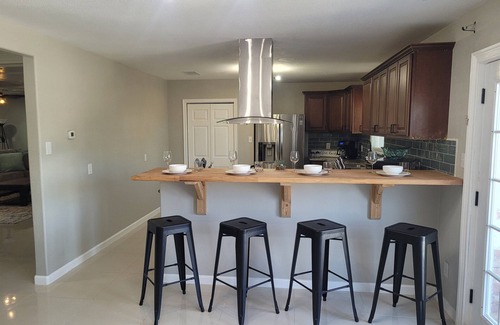 Nassau Bay House | King Beds*NASA*Kemah*HotTub*Arcade Games*