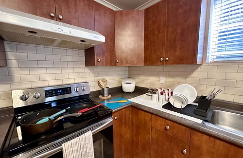 Coquitlam House | King Beds Private Suite 25 minutes away from Downtown Vancouver