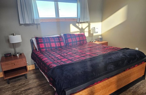 Maple Hill Hotel | King Cabin Room Osage