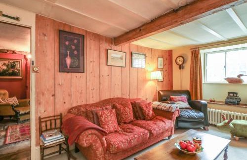 Broadwindsor House | King Charles Cottage