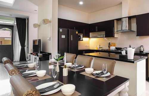 Central Pattaya Villa | King Family Massarossa Pool Villa-VIP