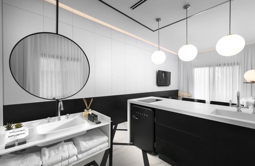 Jerusalem City Centre Apartment | King George Deluxe Suite