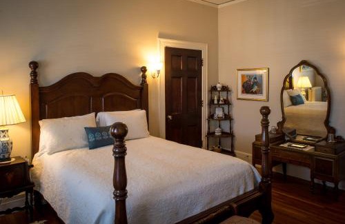 Old Southwest Bed & Breakfast | King George Inn