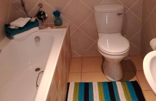 Bluewater Bay House | King Guest Lodge