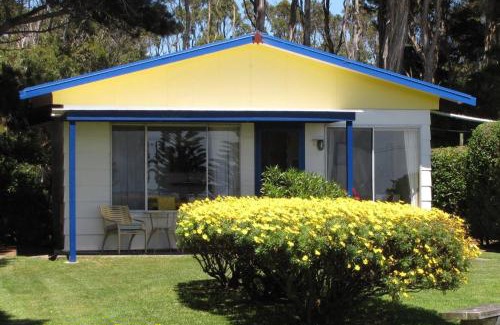 Naracoopa House | King Island Accommodation Cottages