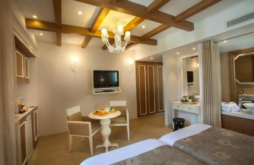 Paphos Hotel | King Jason Paphos - Designed for Adults by Louis Hotels