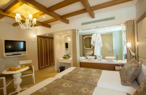 Paphos Hotel | King Jason Paphos - Designed for Adults by Louis Hotels