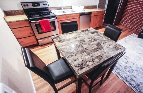 Rexburg Apartment | King Master Apartment East Apartment - Apartment # 9