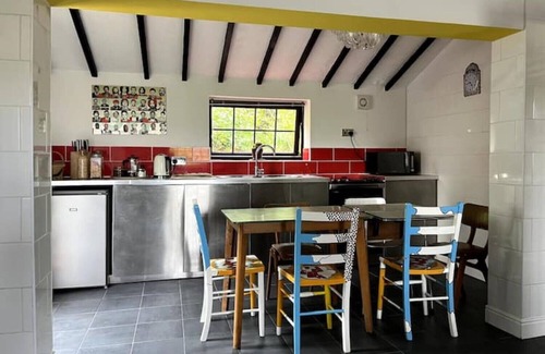 Runham Apartment | King of Hearts & Ace of Clubs Family Space