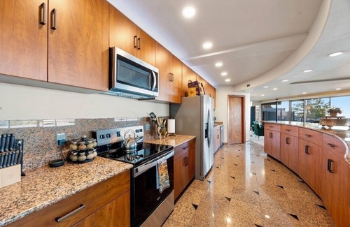 Cheyenne Canyon House | King of the mountain sleeps 12