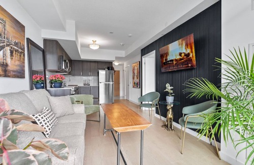 Pickering Condo | King Queen Beds, Deep tub, Huge Balcony near Pickering Casino