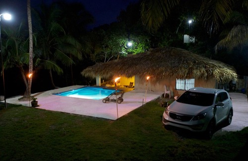Cambita El Pueblecito House | King Ranch villas - hilltop cabin with 22 person jacuzzi