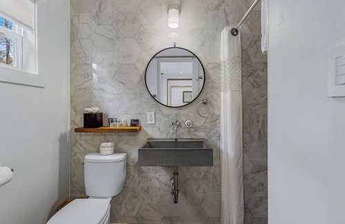 Cashiers House | King Room at our Boutique Bed and Brewery