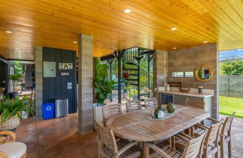 Paia House | King Room-Mangolani Inn