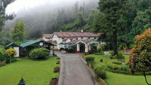 Pudumund Resort | King's Cliff