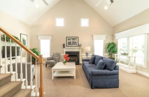 Lackey Hotel | King's Creek Resort by Spinnaker
