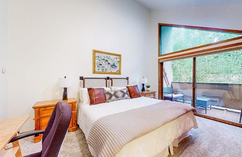 Peak 9 House | King's Crown