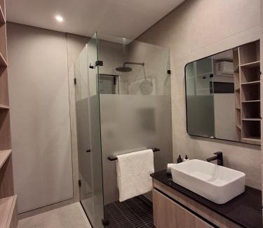 Tshwane Apartment | King size bed-NO loadshedding-Free Wi-Fi