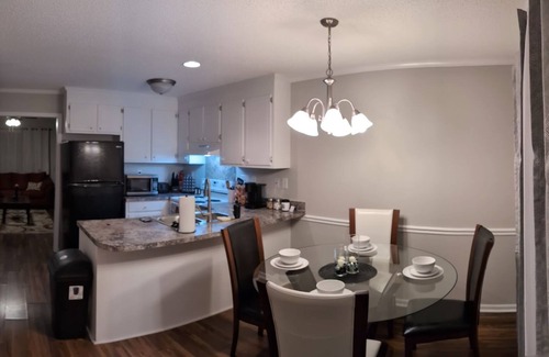 Winterville House | King size* ECU* Dining* Convenient Location*