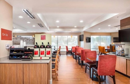 Altamonte Springs Apartment | King Studio Near Cranes Roost Park ORL