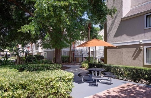Altamonte Springs Apartment | King Studio Near Cranes Roost Park ORL