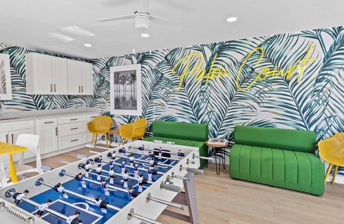 Ash Apartment | King Studio at remodeled Motel| Hidden gem in NMB!
