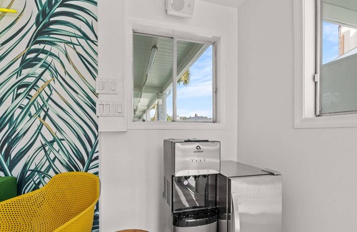 Ash Apartment | King Studio at remodeled Motel| Hidden gem in NMB!