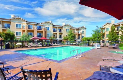 Napa Condo | King Studio Vino Bello BottleRock Weekend Thursday 5/22 check in 5/25 checkout