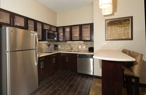 Florida Central Atlantic Coast Apartment | King Studio w/Free Breakfast & Free Theme Park Shuttle Transfers | Staybridge