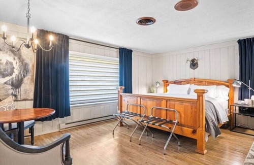 Rapid City Bed & Breakfast | King Suite 1 - Black Forest Inn Bed and Breakfast