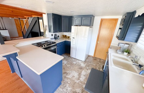 Groveland House | King Suite Chalet+On Golf Course+Walk to the Lake+Yosemite Basecamp