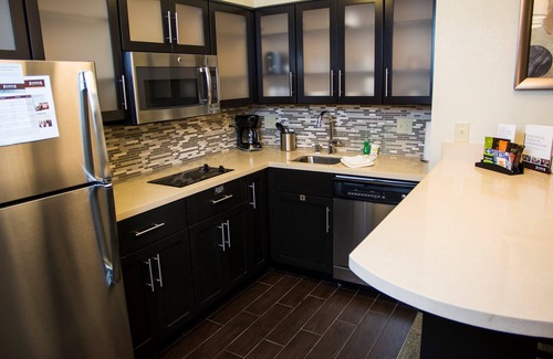 Lexington Condo | King Suite. Free Breakfast. Pool. Near University of Kentucky.