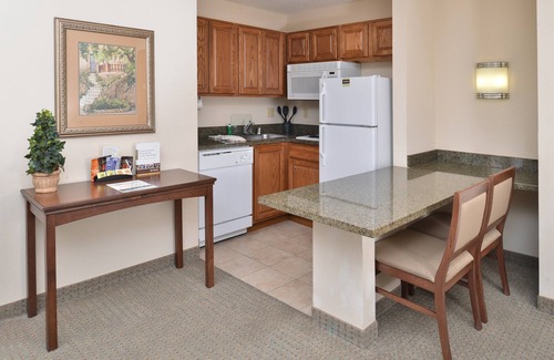 Northeast Heights Condo | King Suite | Free Daily Breakfast, Pool + Hot Tub Access
