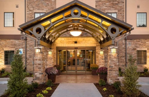 Wichita Falls Apartment | King Suite in Wichita Falls | Business Center On-Site + Free Breakfast