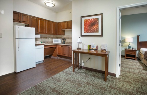 National Hills Condo | King Suite Near Bush Field Airport | Free Daily Breakfast + Fitness Center