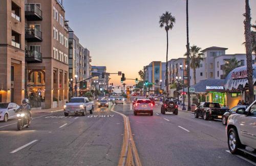 South Oceanside Apartment | King Suite - Steps to Beach & Close to Pier