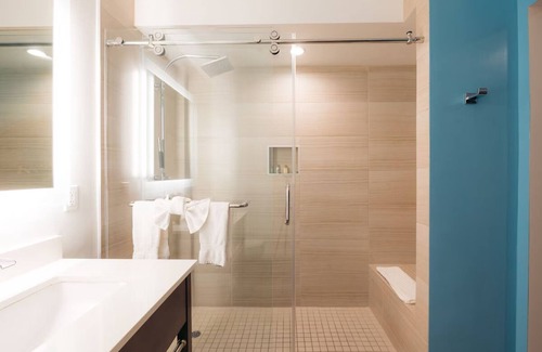 Harbor Hotel | King Suite, The Cove Hotel | Cruise Port Access, Heated Pool, Bar & Gym