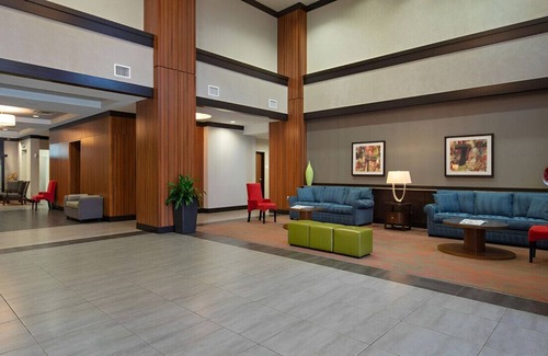 Barker House | King Suite w/ Luxurious Contemporary Style!