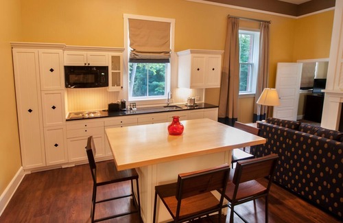 Portland Hotel | King Suite with Kitchenette & Balcony on Great Diamond Island