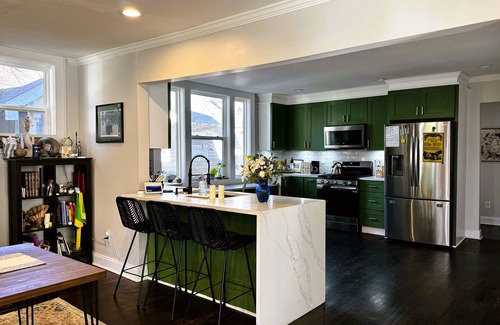 West End House | King Suite with private entrance