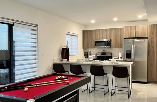 Florida City House | King Suites-Pet OK-Everglades-Biscayne-TheKeys