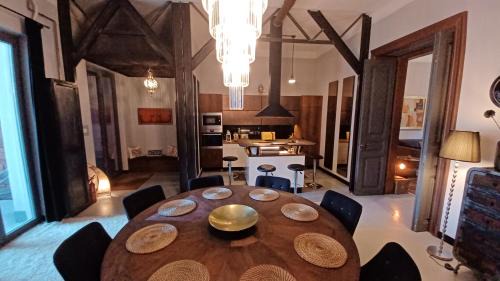 Pusztavacs Apartment | King18