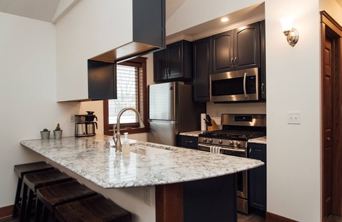 Powderhorn House | Kingfield, Minneapolis; Sleeps 6; New Construction, 3 Miles from Downtown