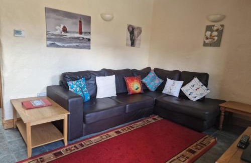 Whitland House | Kingfisher Cottage