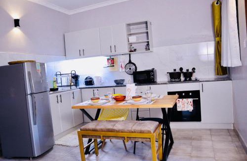 Nairobi House | Kingfisher Cottage